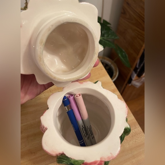 Vintage cottagecore porcelain flower pot jar with lid - Picture 5 of 10